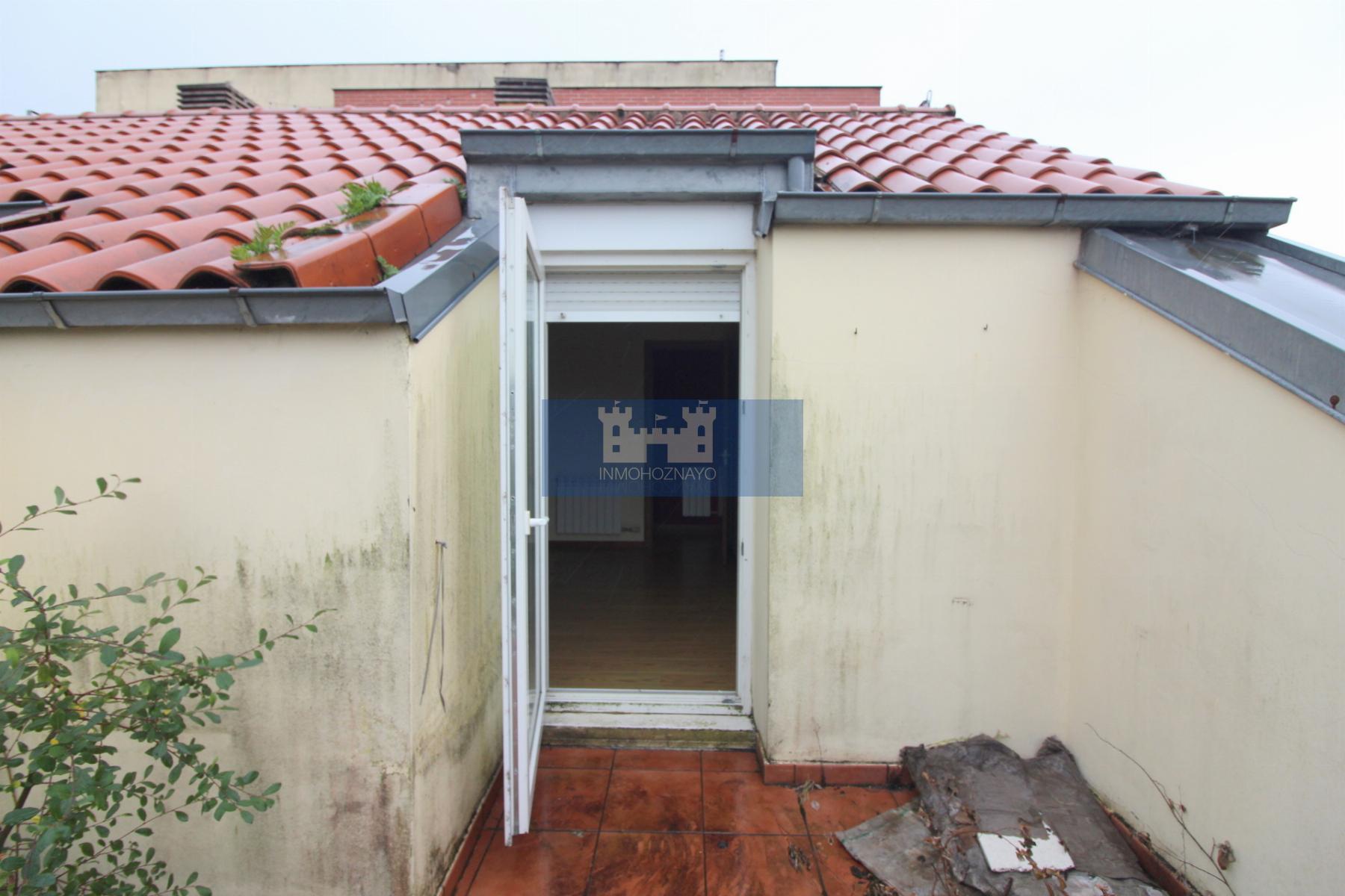 For sale of duplex in Piélagos