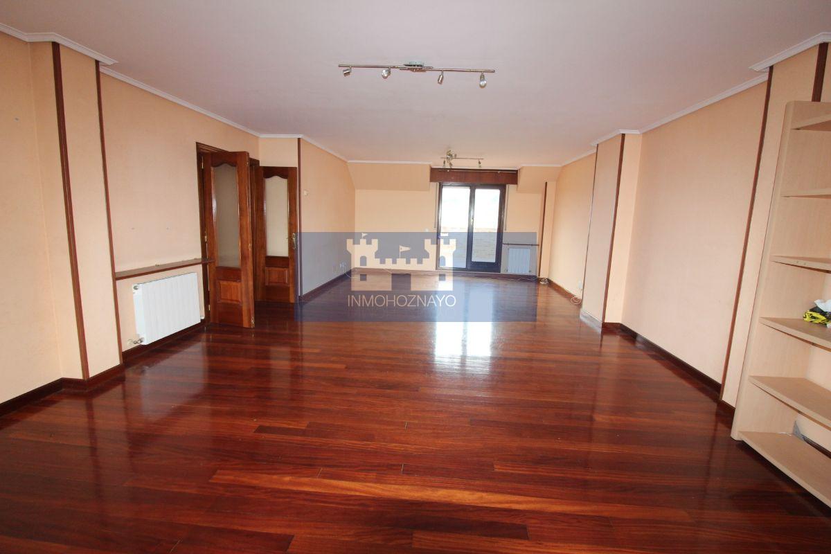For sale of flat in Bárcena de Cicero