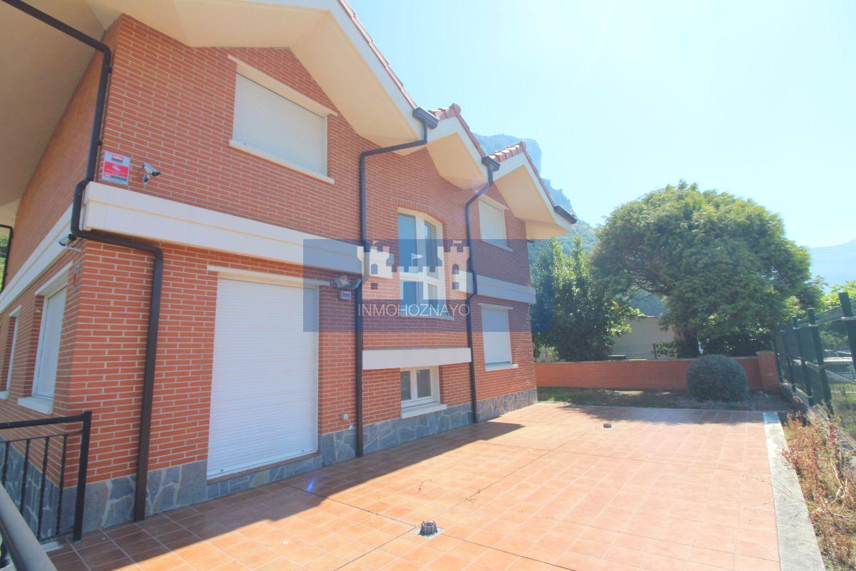 For sale of chalet in Castro-Urdiales