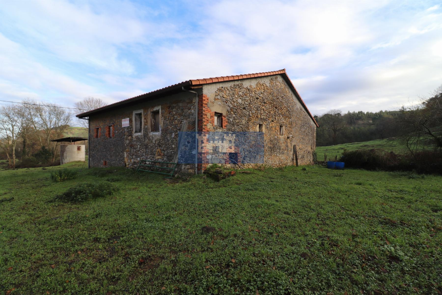 For sale of house in Hazas de Cesto