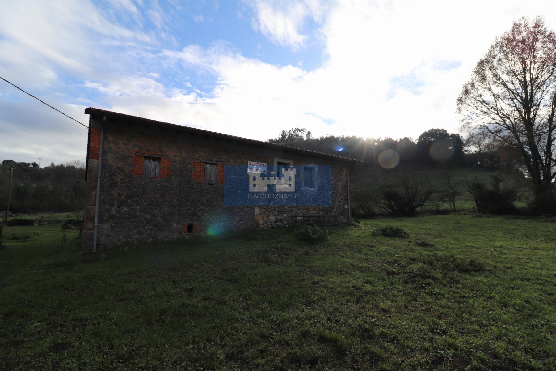 For sale of house in Hazas de Cesto