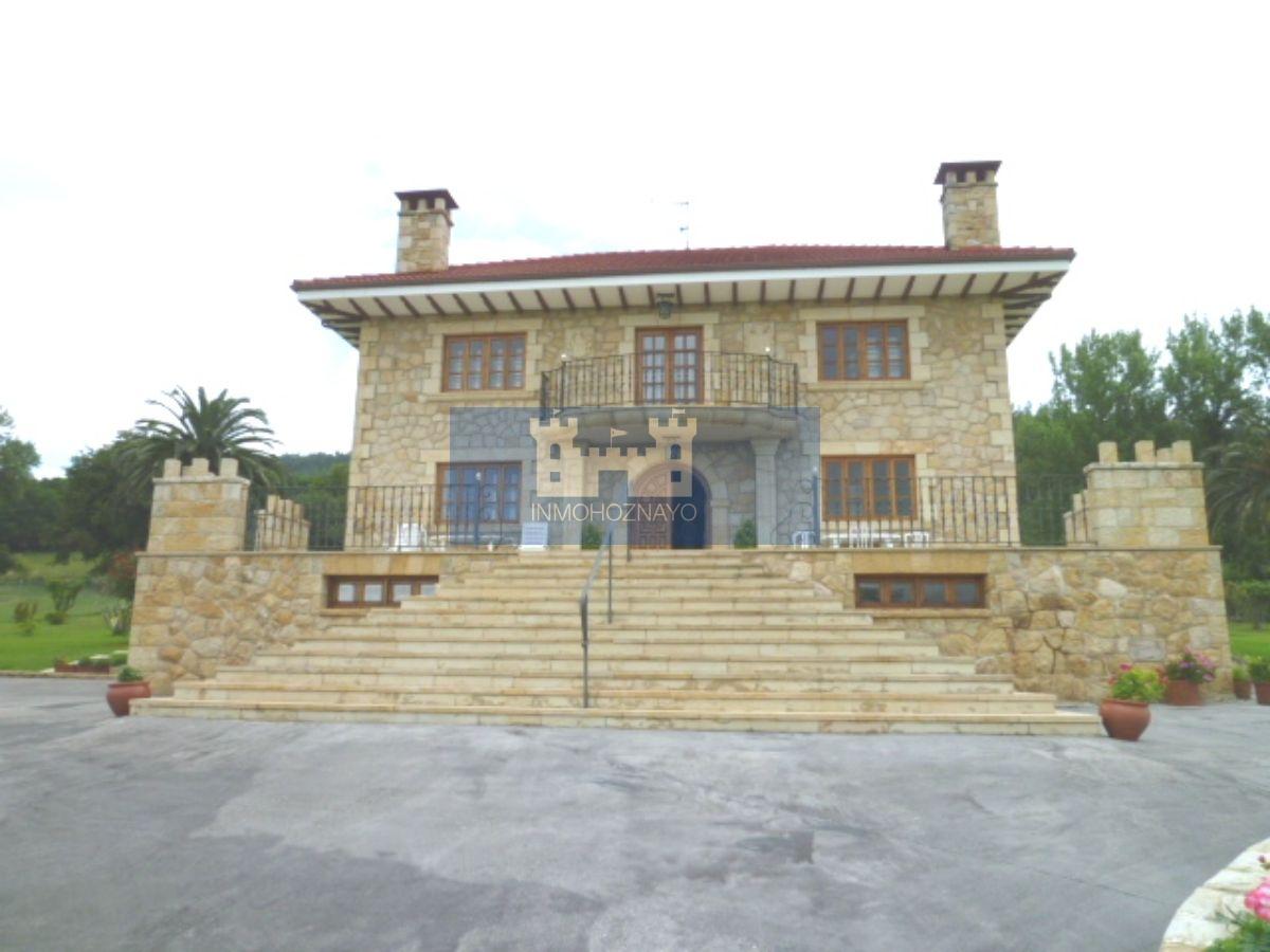 For sale of chalet in Arnuero
