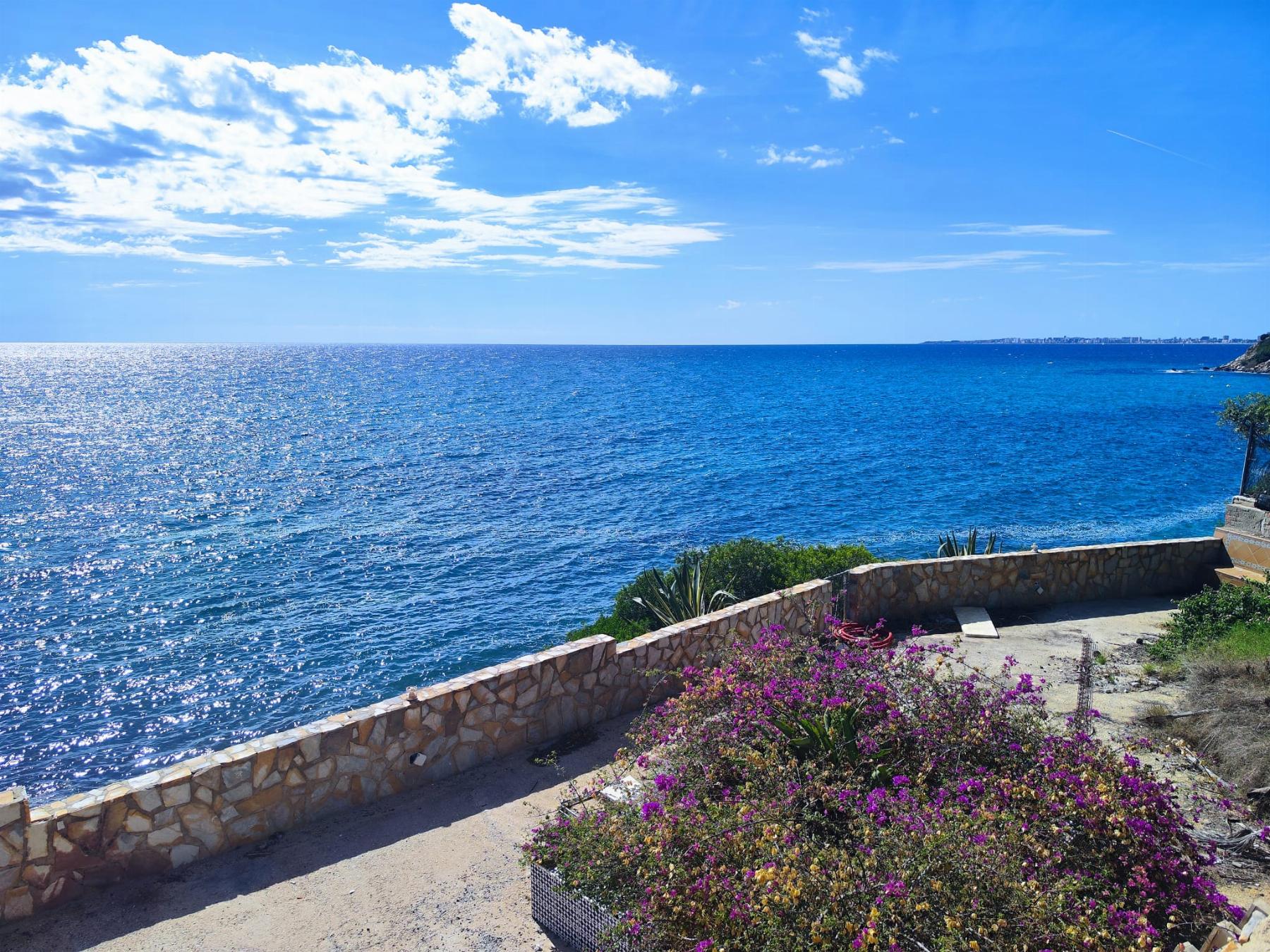 For sale of chalet in El Campello