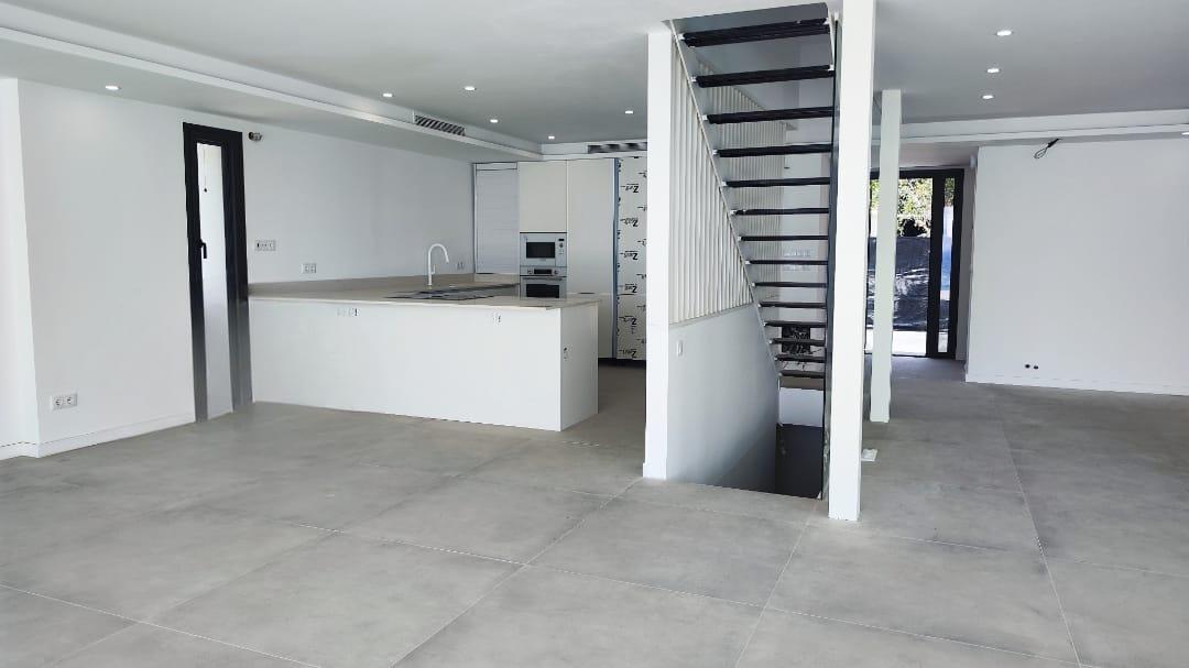For sale of chalet in El Campello