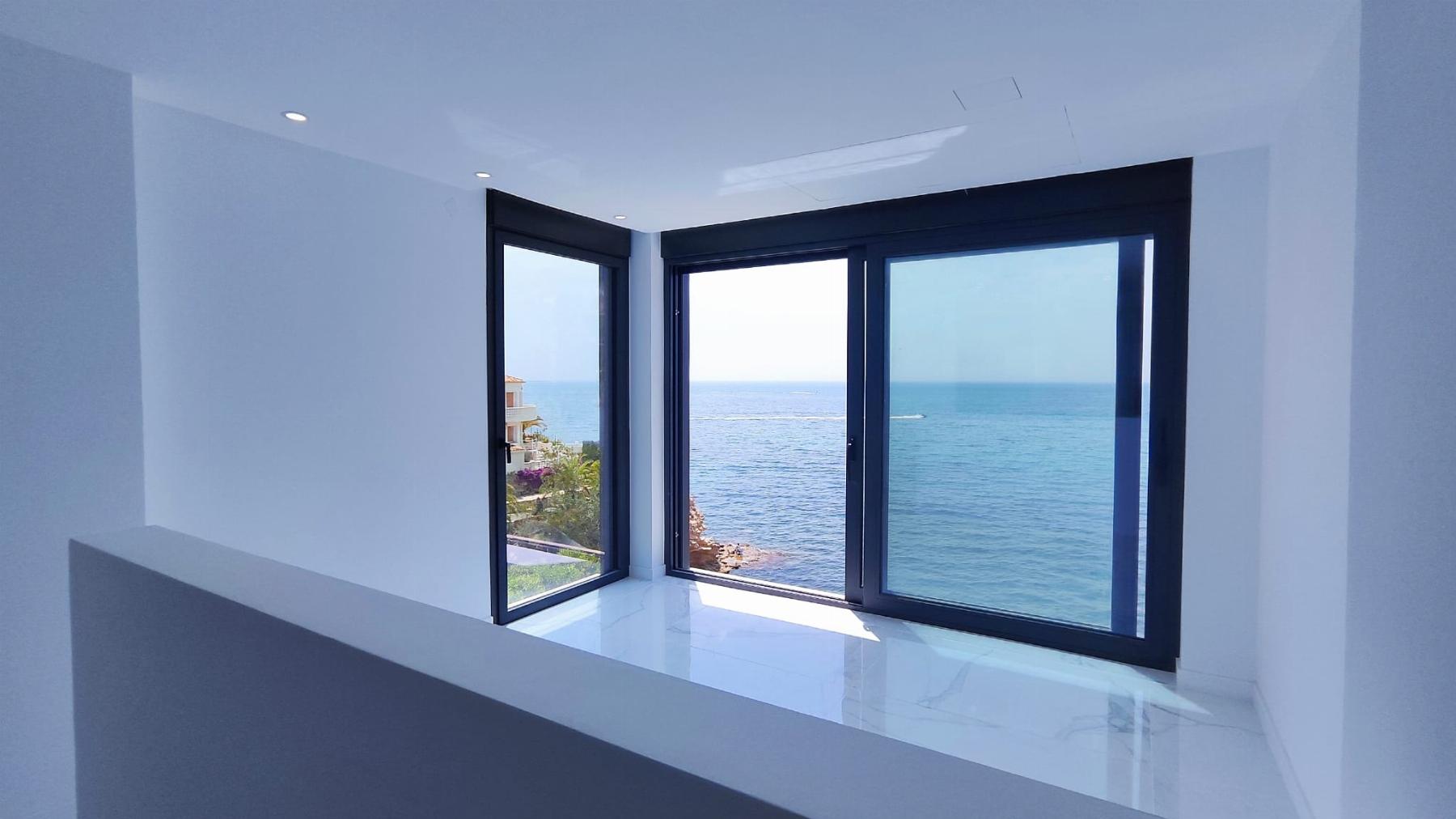 For sale of chalet in El Campello
