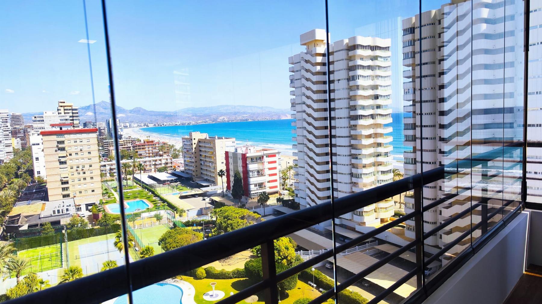 For sale of penthouse in Alicante