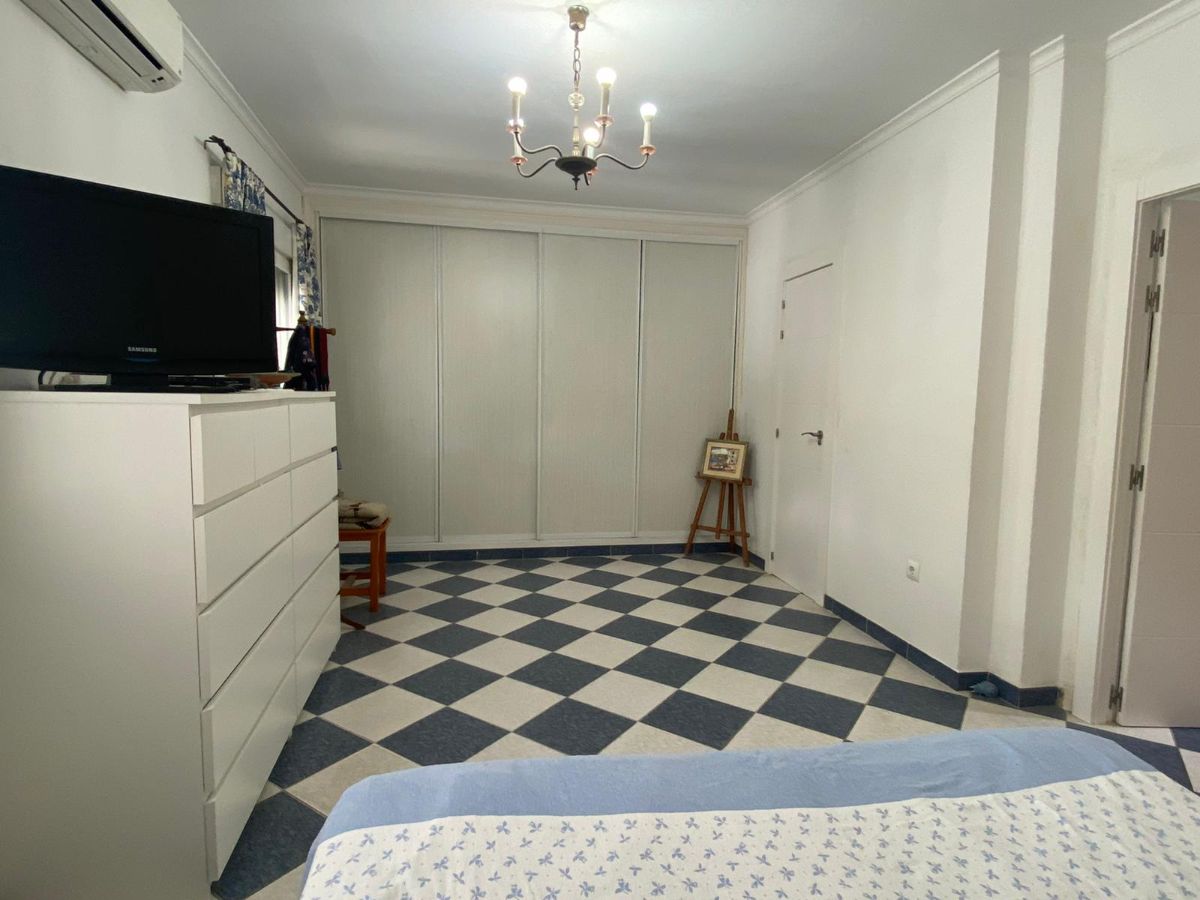 For sale of chalet in El Campello
