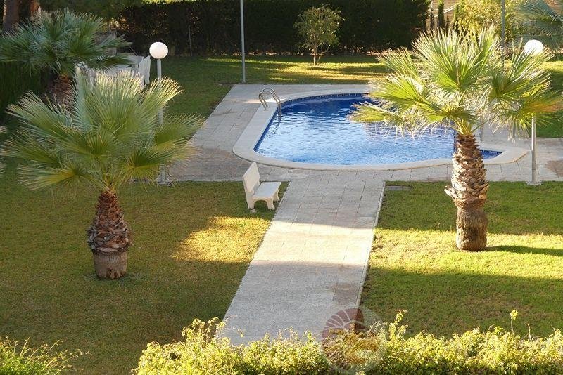 For sale of bungalow in El Campello