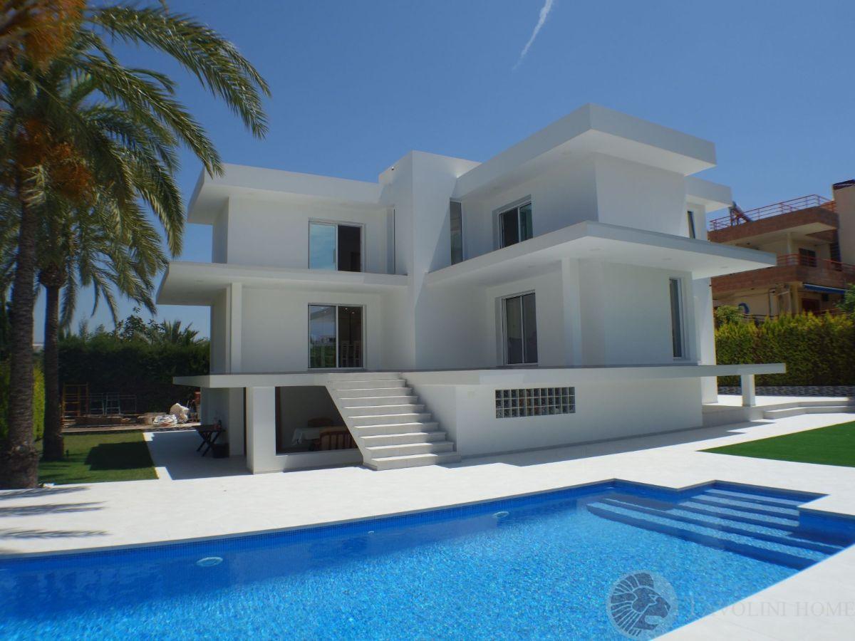 Verkoop van kleine villa in Benidorm