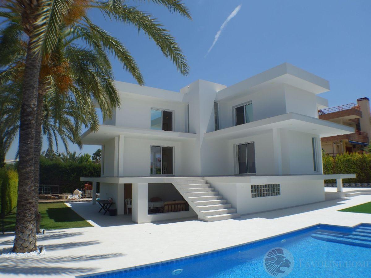 Verkoop van kleine villa in Benidorm