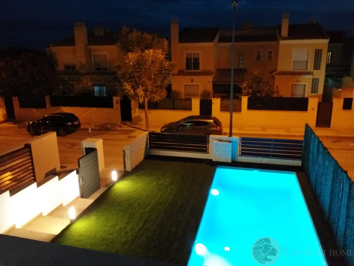 For sale of chalet in El Campello