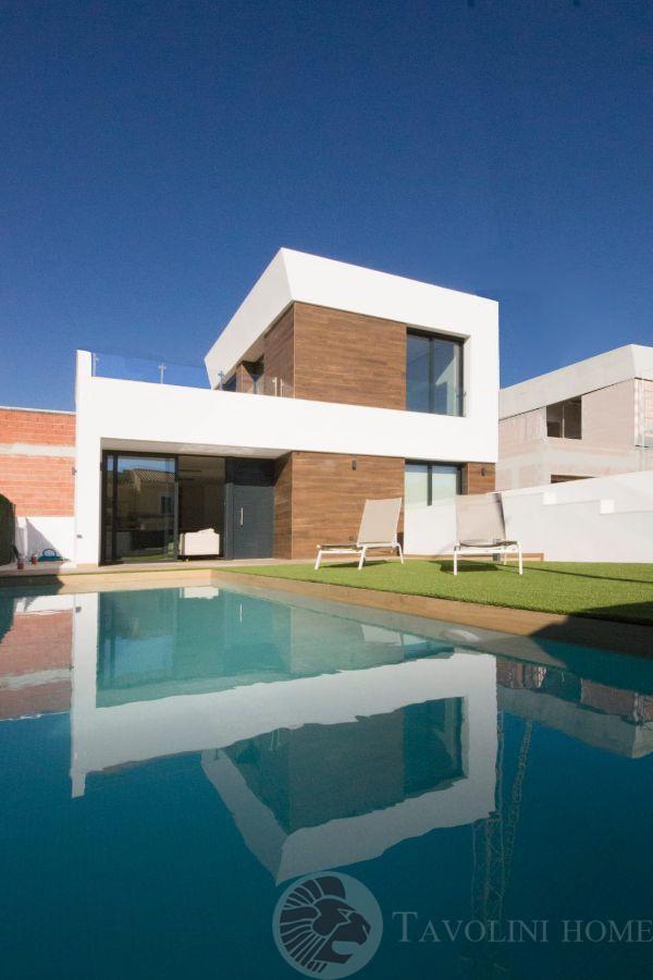 For sale of chalet in El Campello
