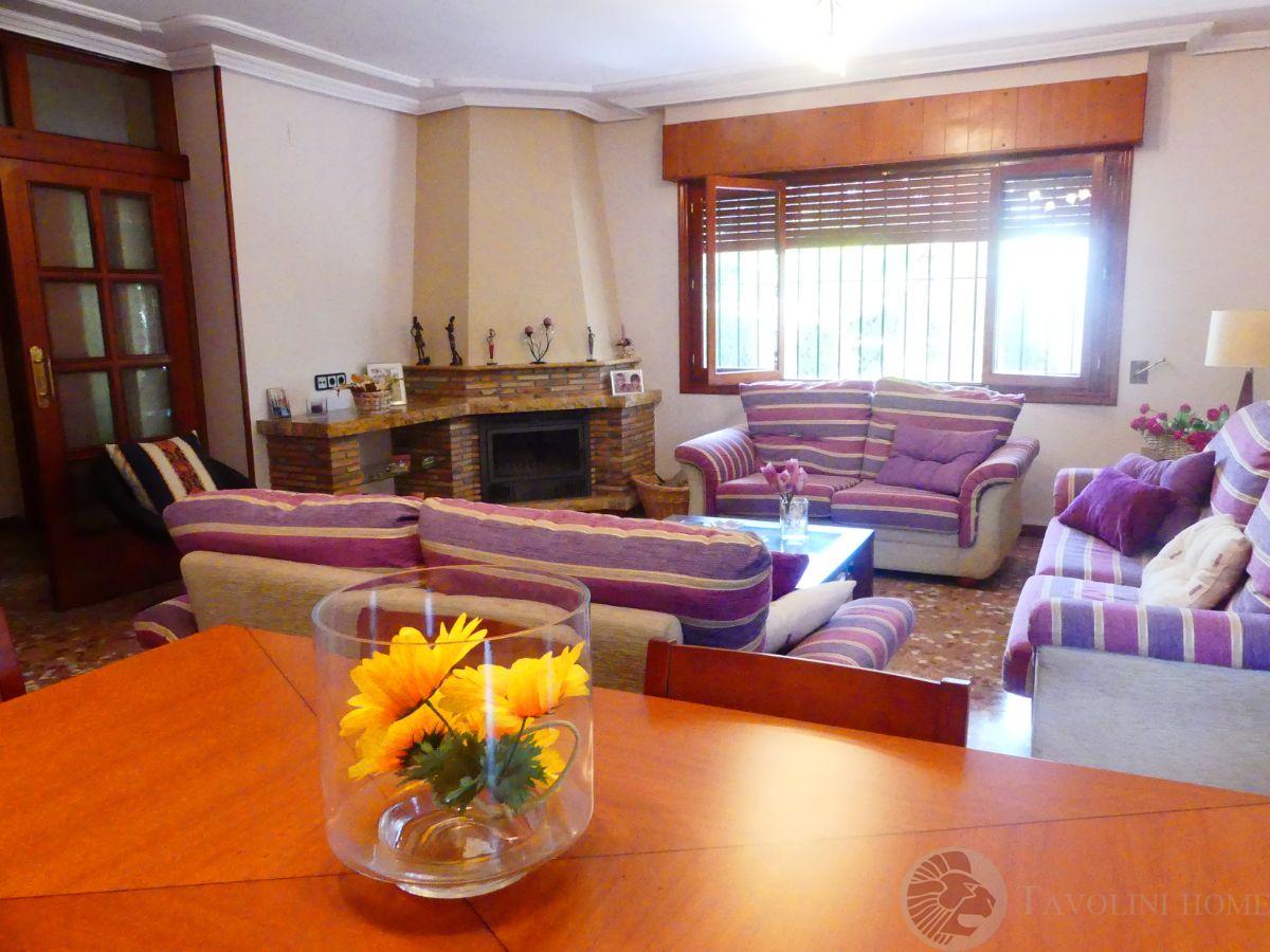 For sale of chalet in El Campello