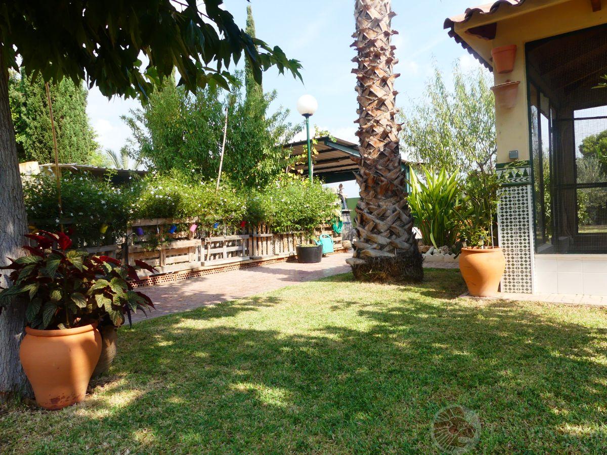 For sale of chalet in El Campello