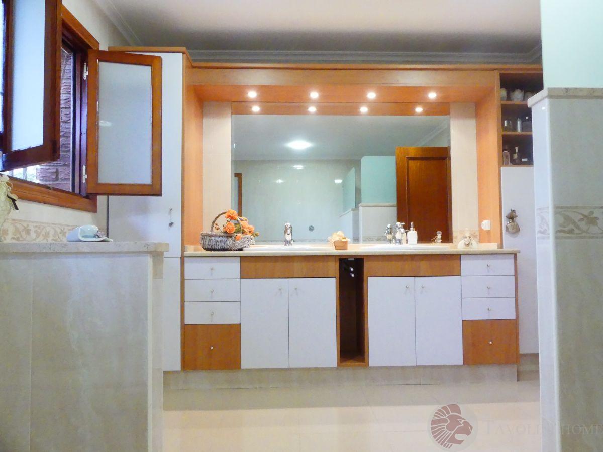 For sale of chalet in El Campello