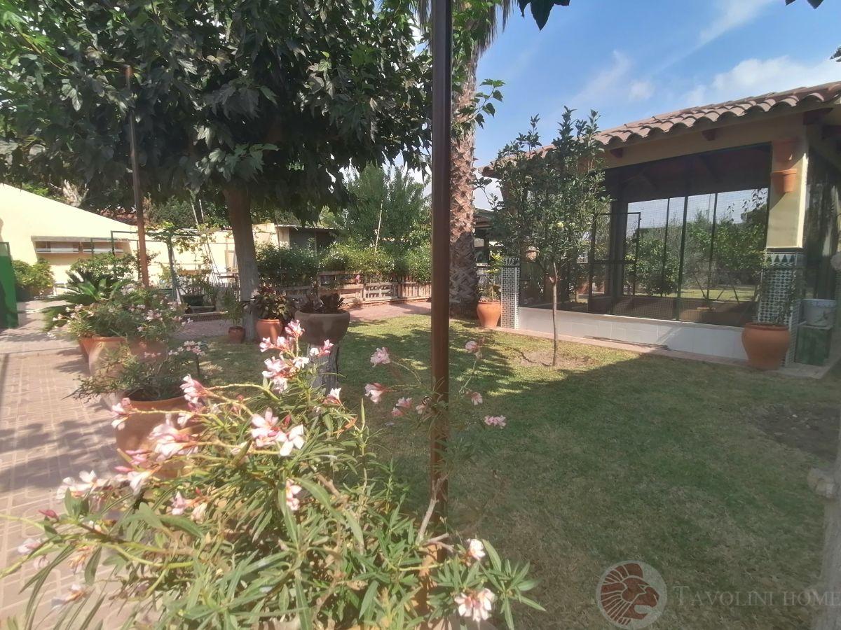 For sale of chalet in El Campello