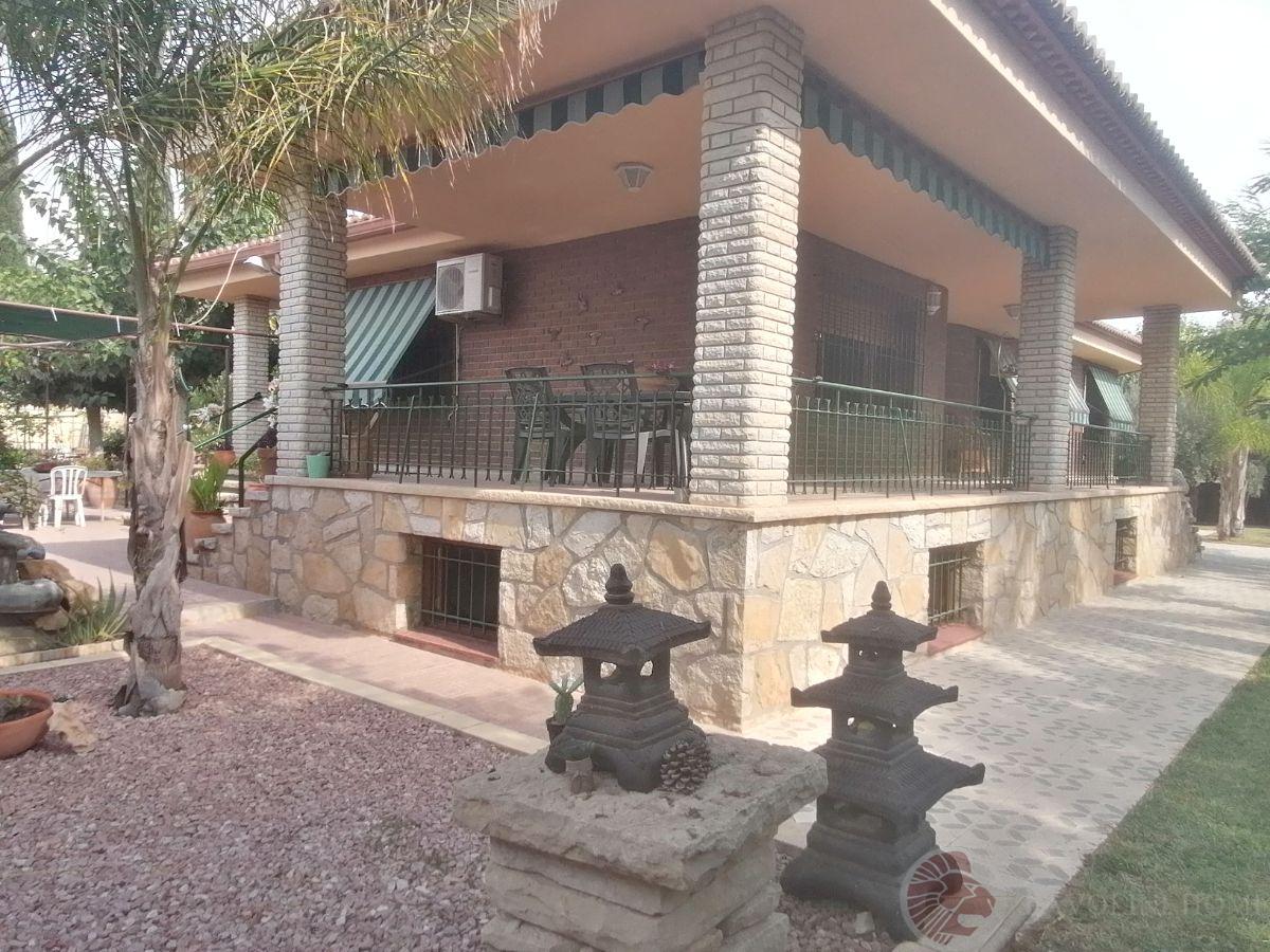 For sale of chalet in El Campello