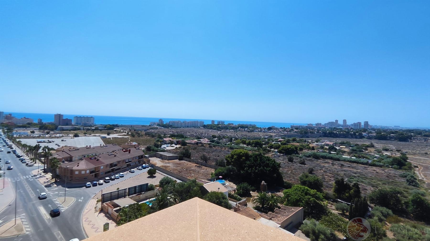 For sale of penthouse in El Campello