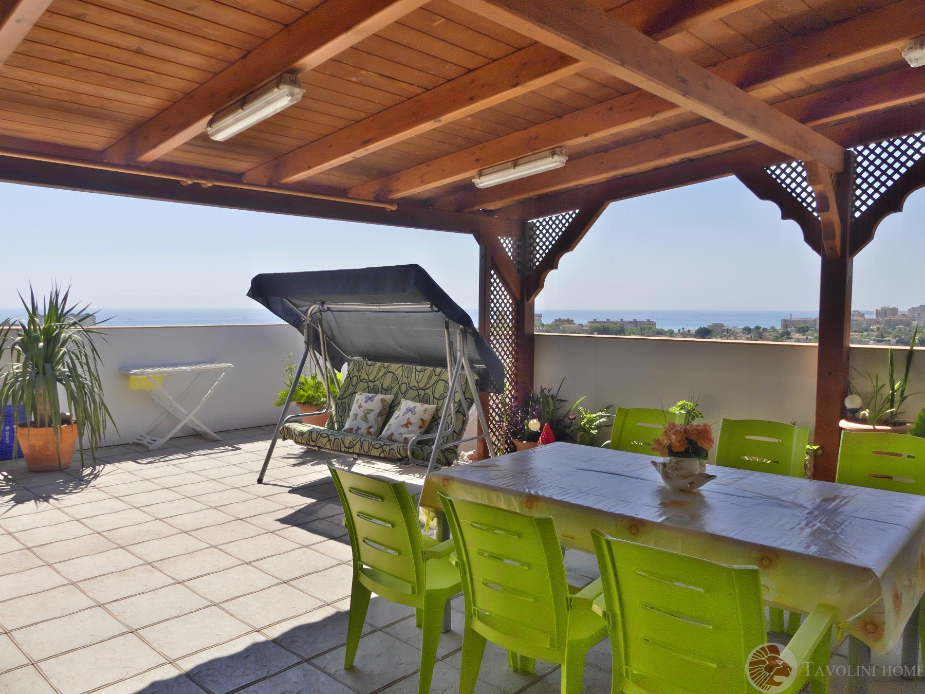 For sale of penthouse in El Campello