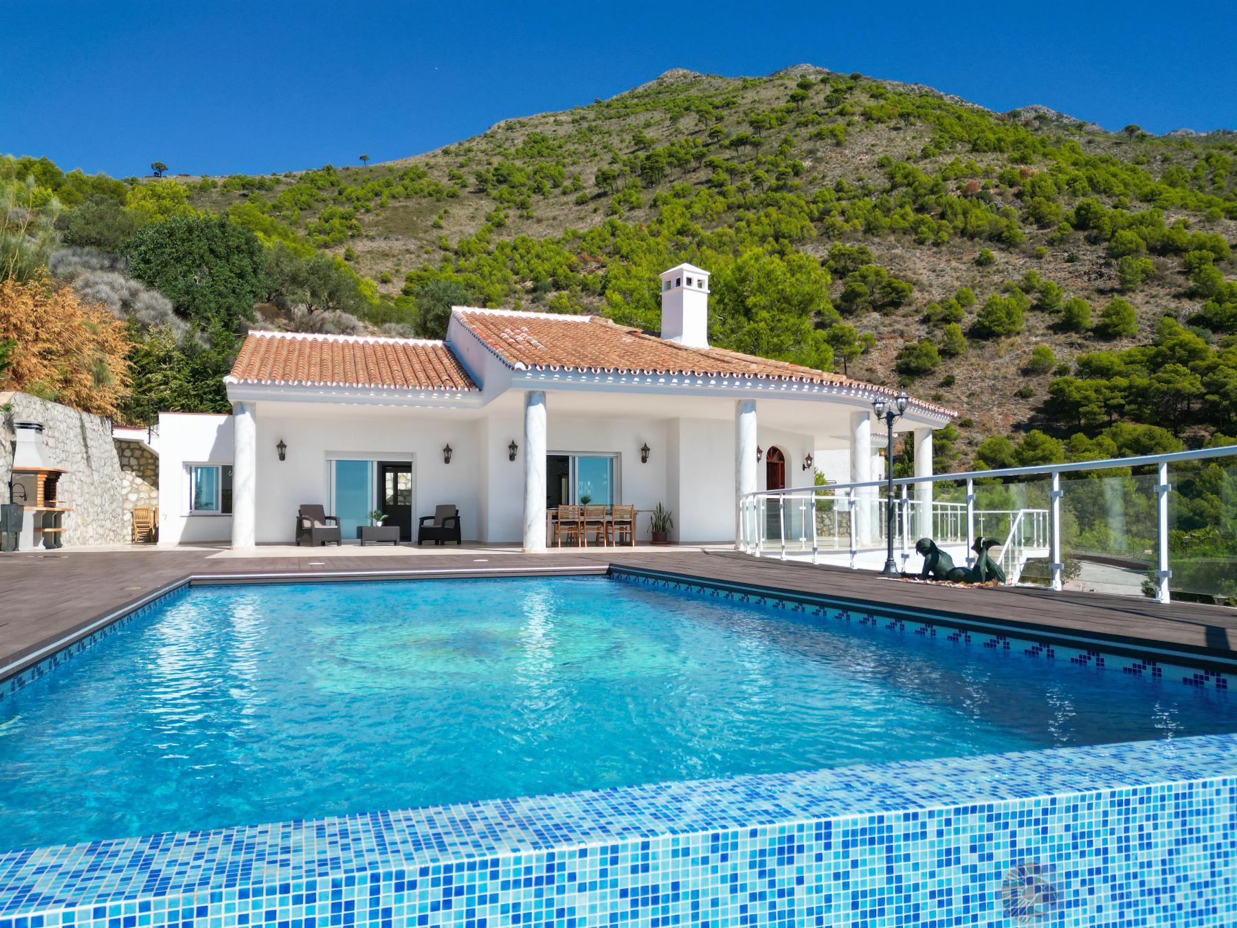 Zu verkaufen von chalet in
 Mijas