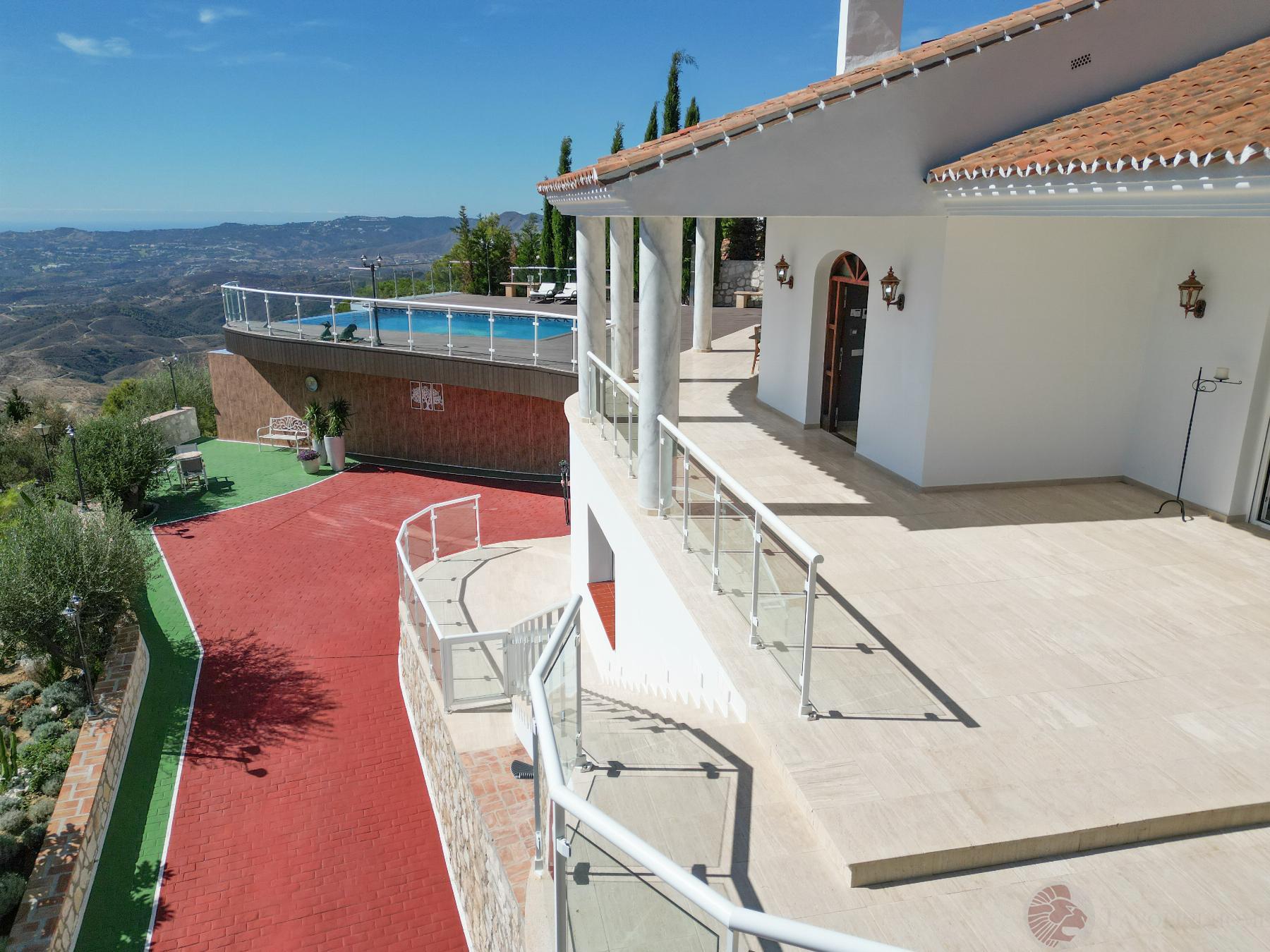 Zu verkaufen von chalet in
 Mijas