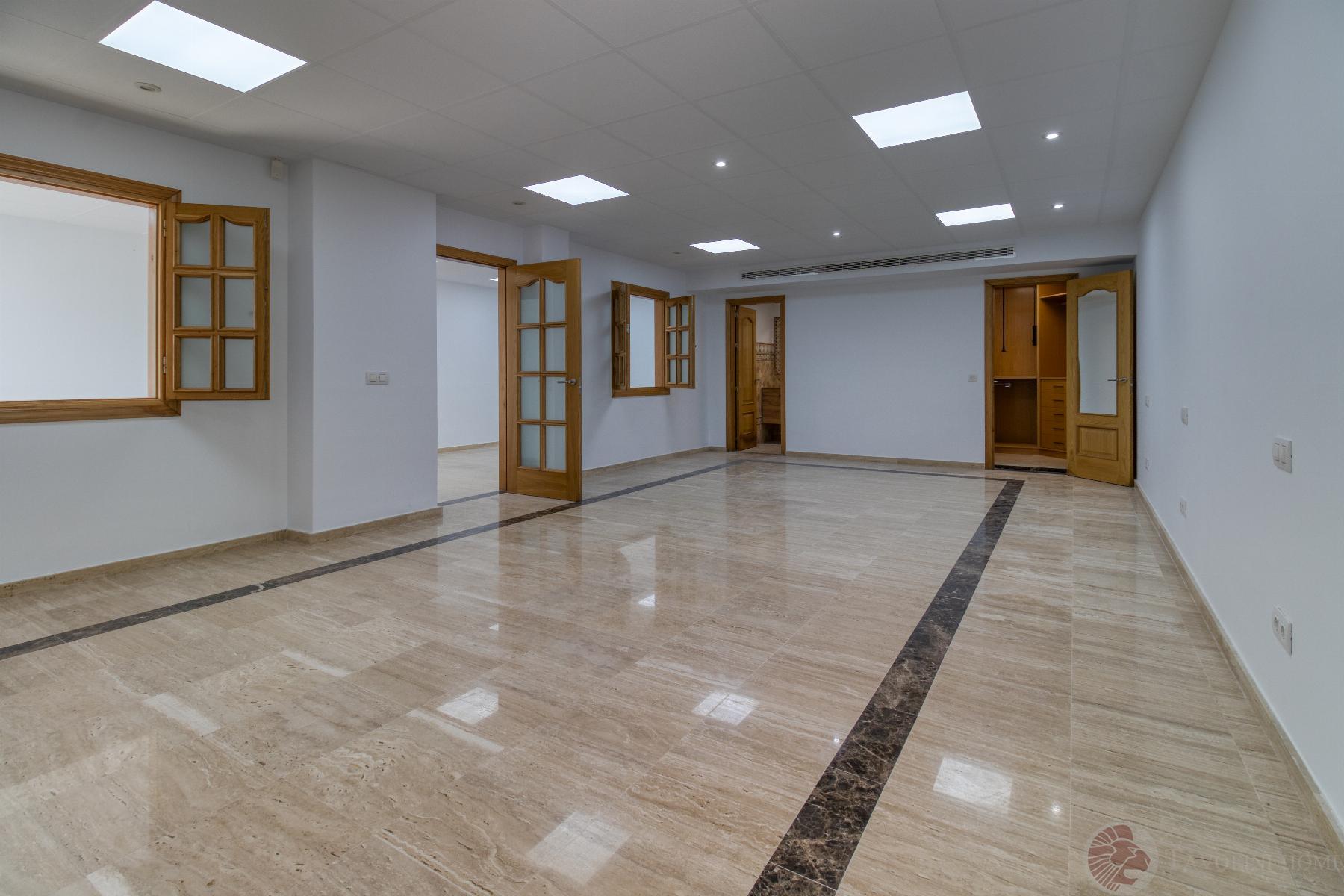 Zu verkaufen von chalet in
 Mijas