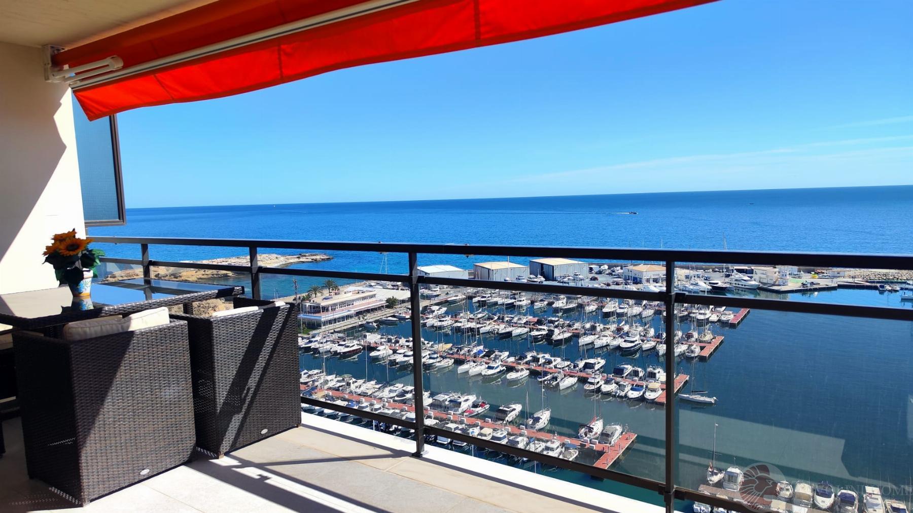 For sale of penthouse in El Campello