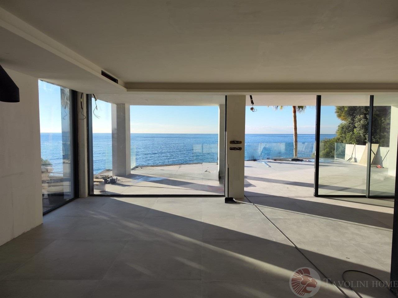 For sale of chalet in El Campello