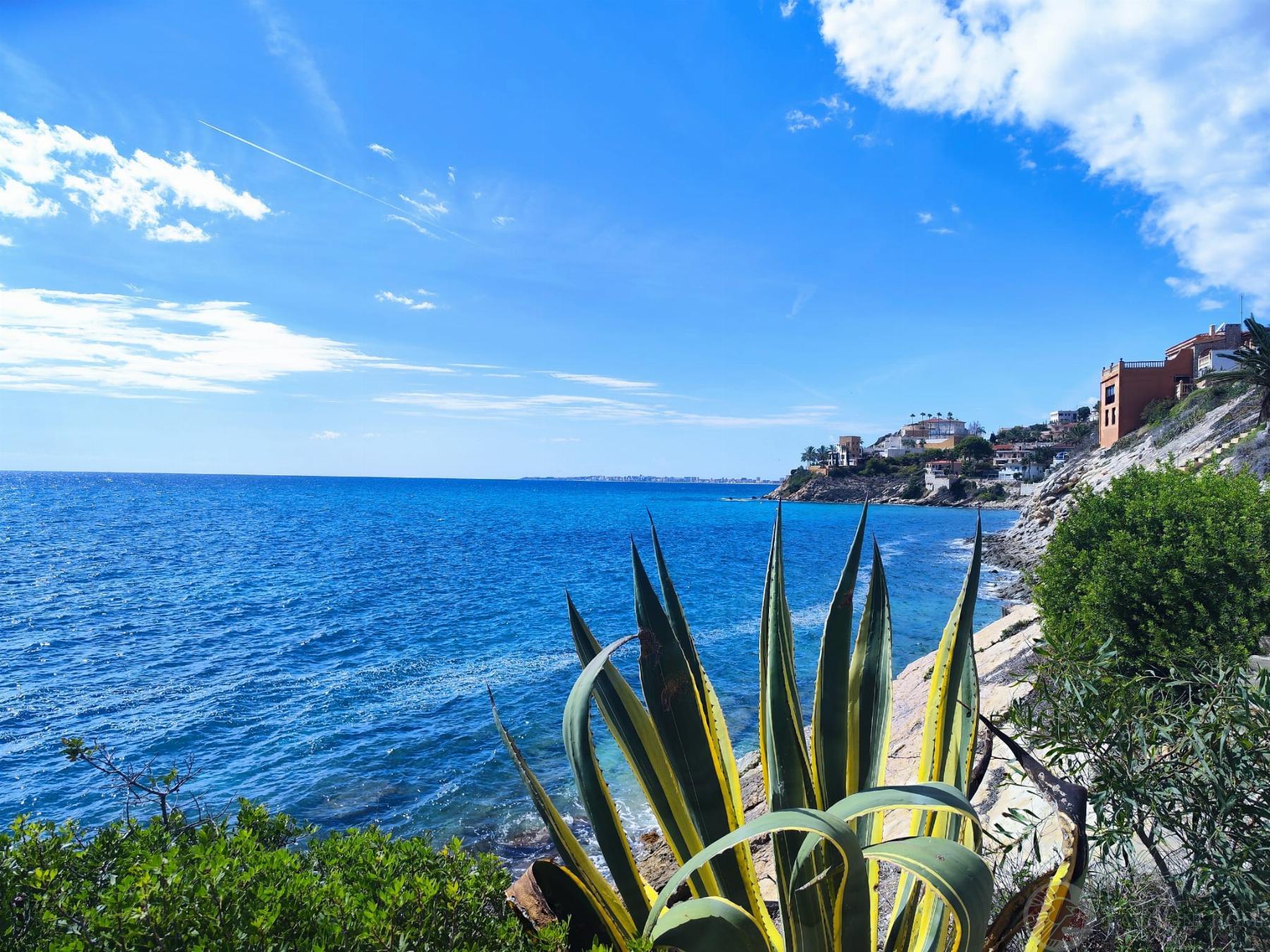 Zu verkaufen von chalet in
 El Campello