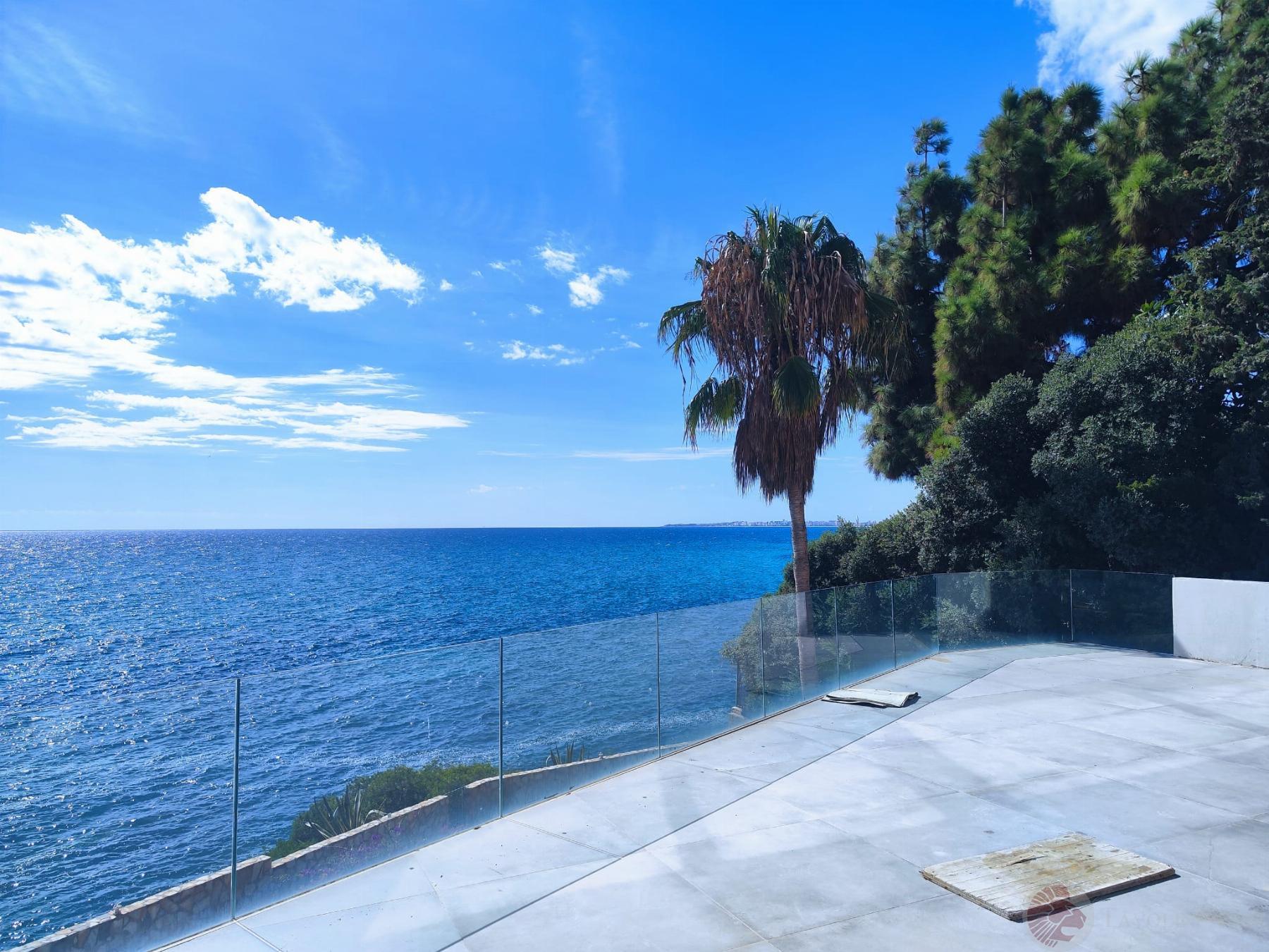 Zu verkaufen von chalet in
 El Campello