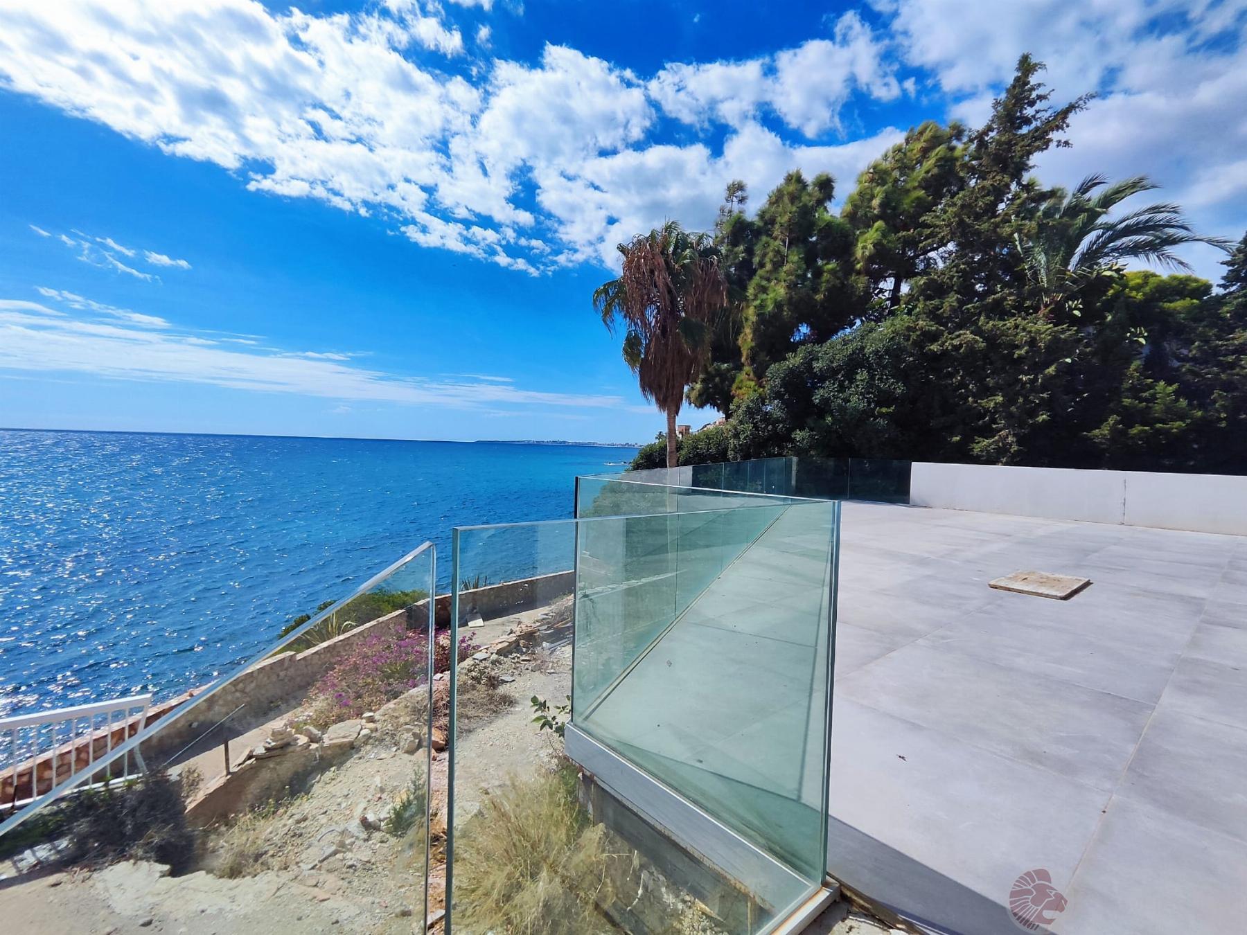 Zu verkaufen von chalet in
 El Campello