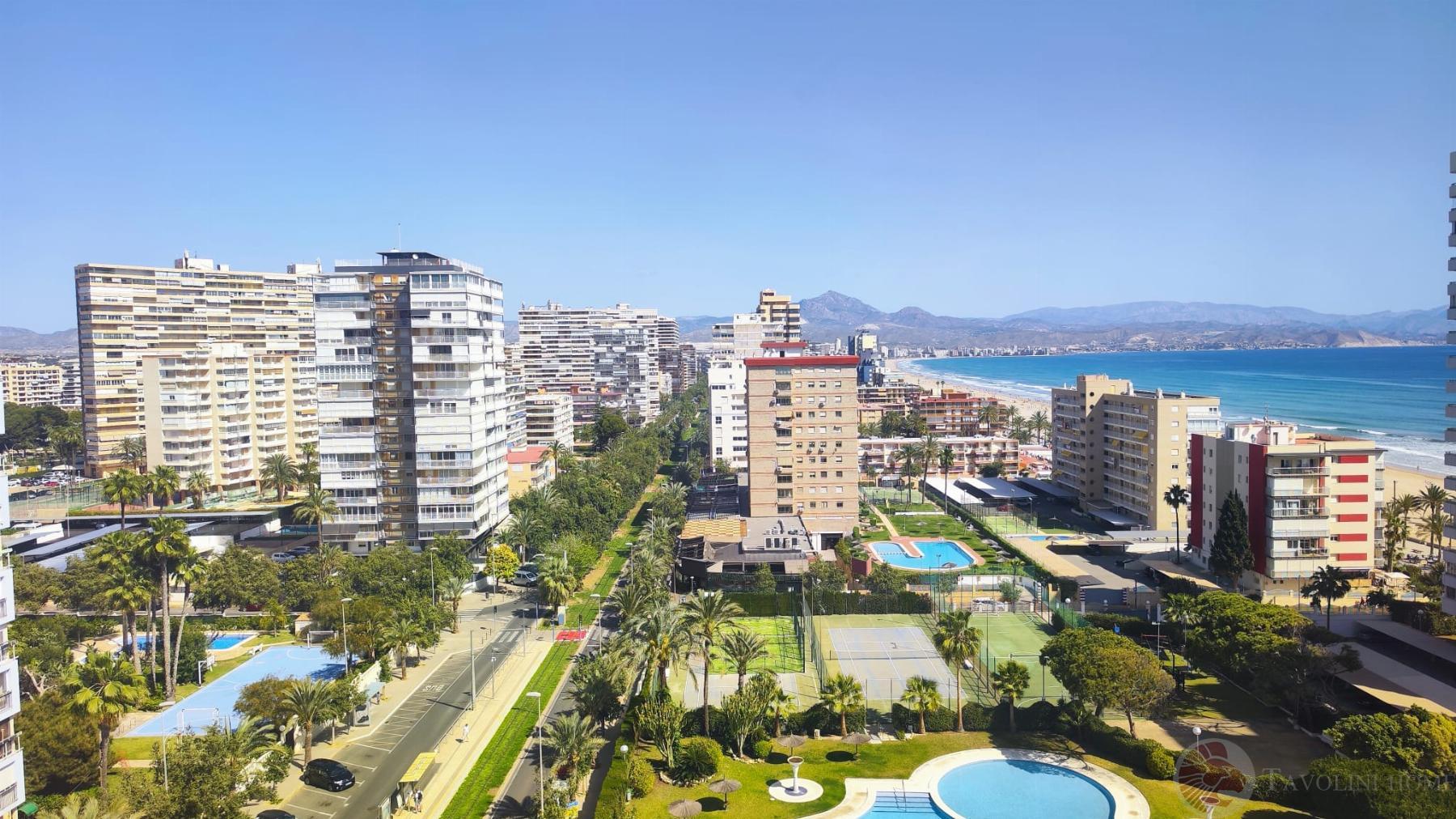 Zu verkaufen von penthouse in
 Alicante