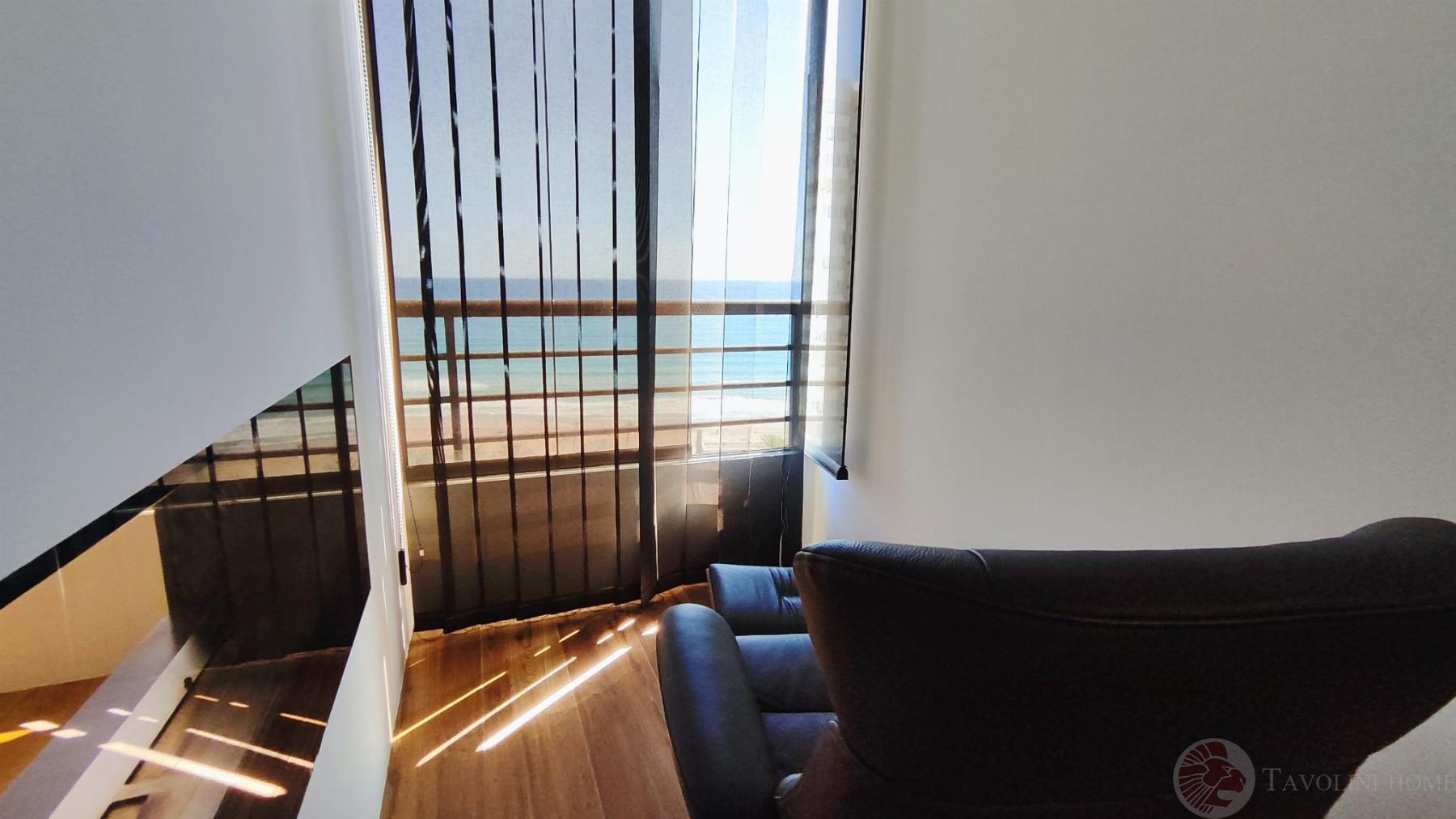 Zu verkaufen von penthouse in
 Alicante