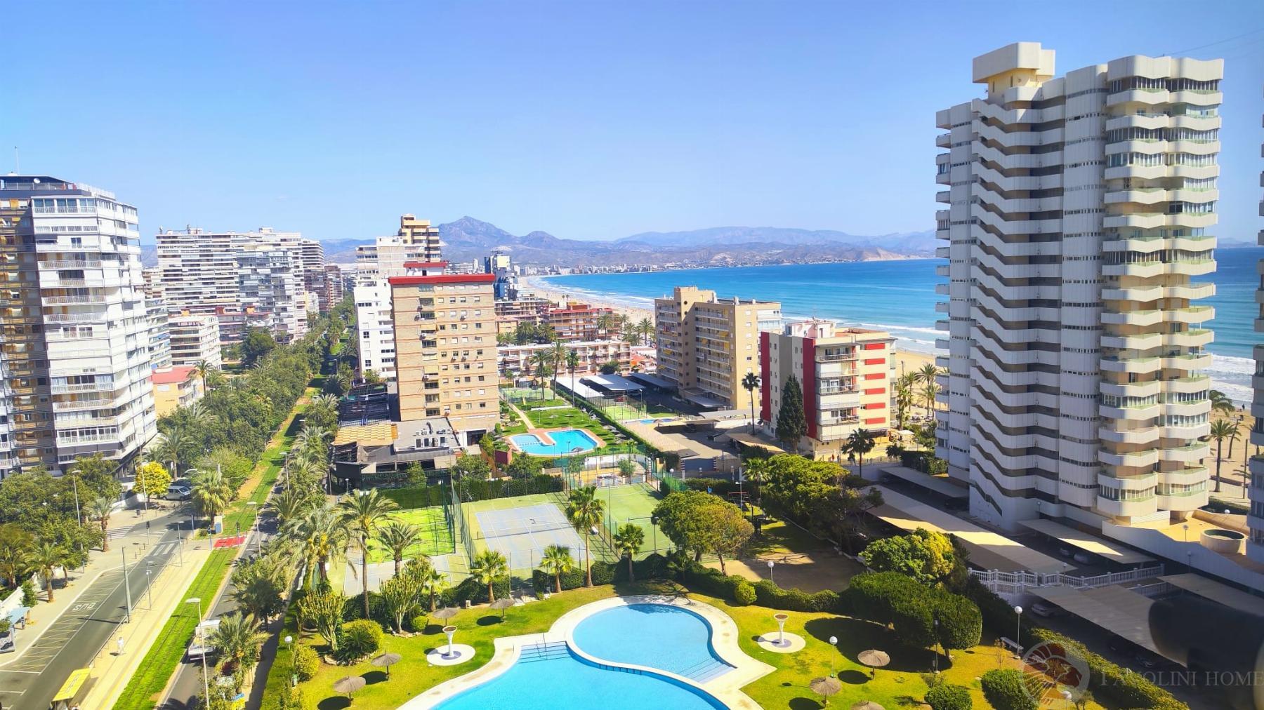 Zu verkaufen von penthouse in
 Alicante