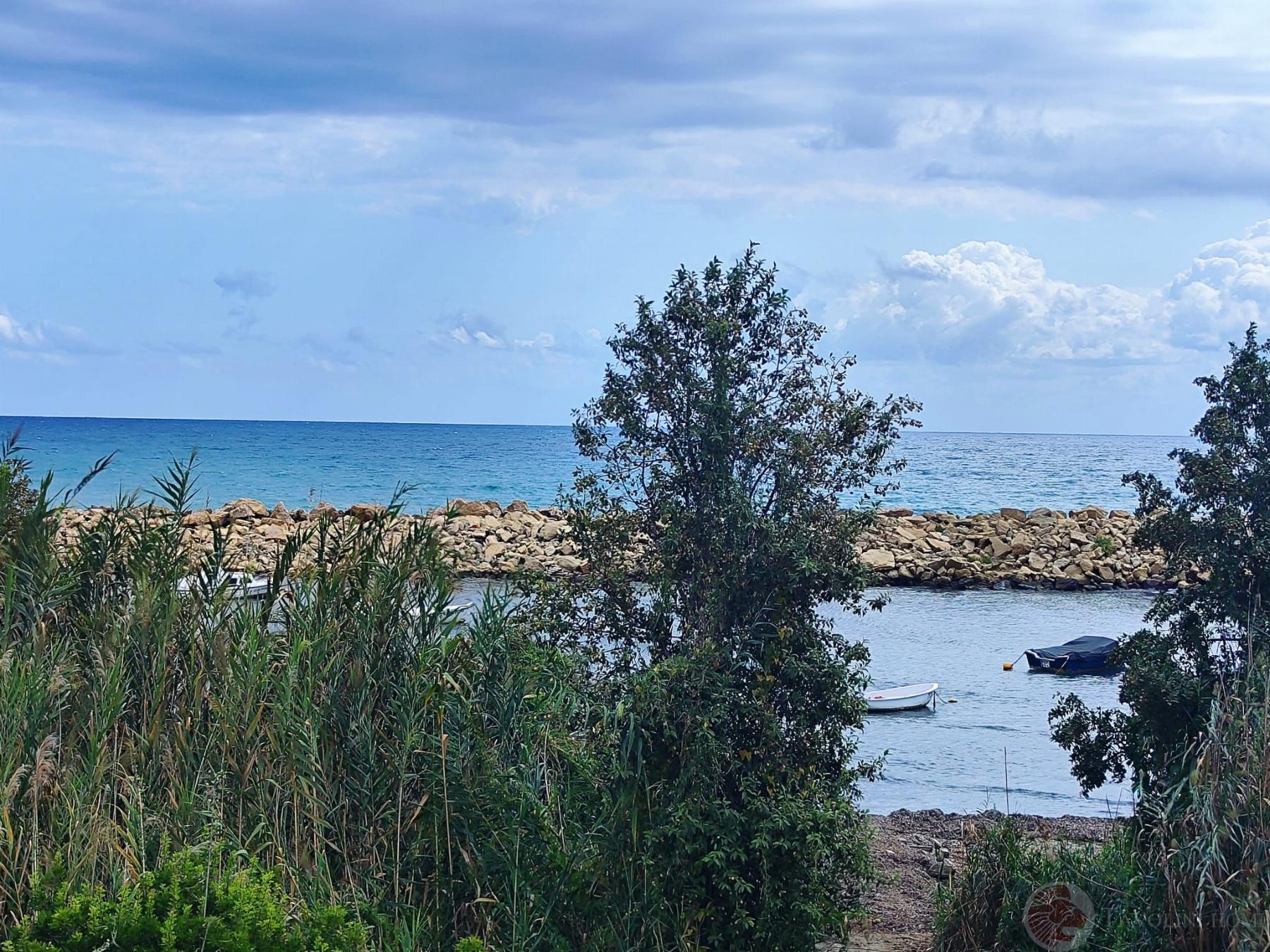 Zu verkaufen von chalet in
 El Campello