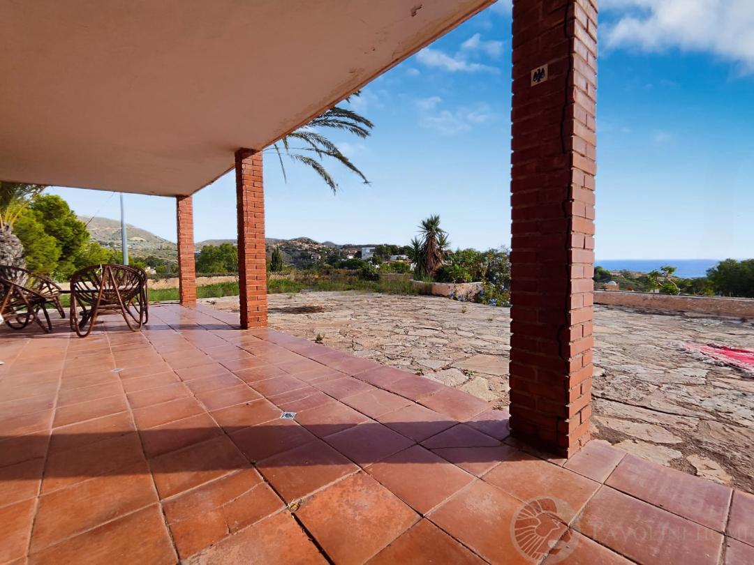 For sale of chalet in El Campello