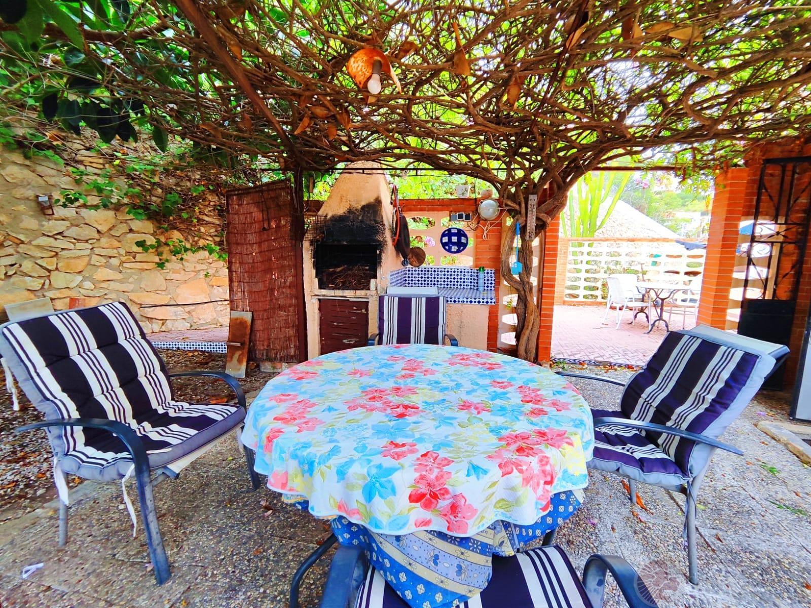 For sale of chalet in El Campello