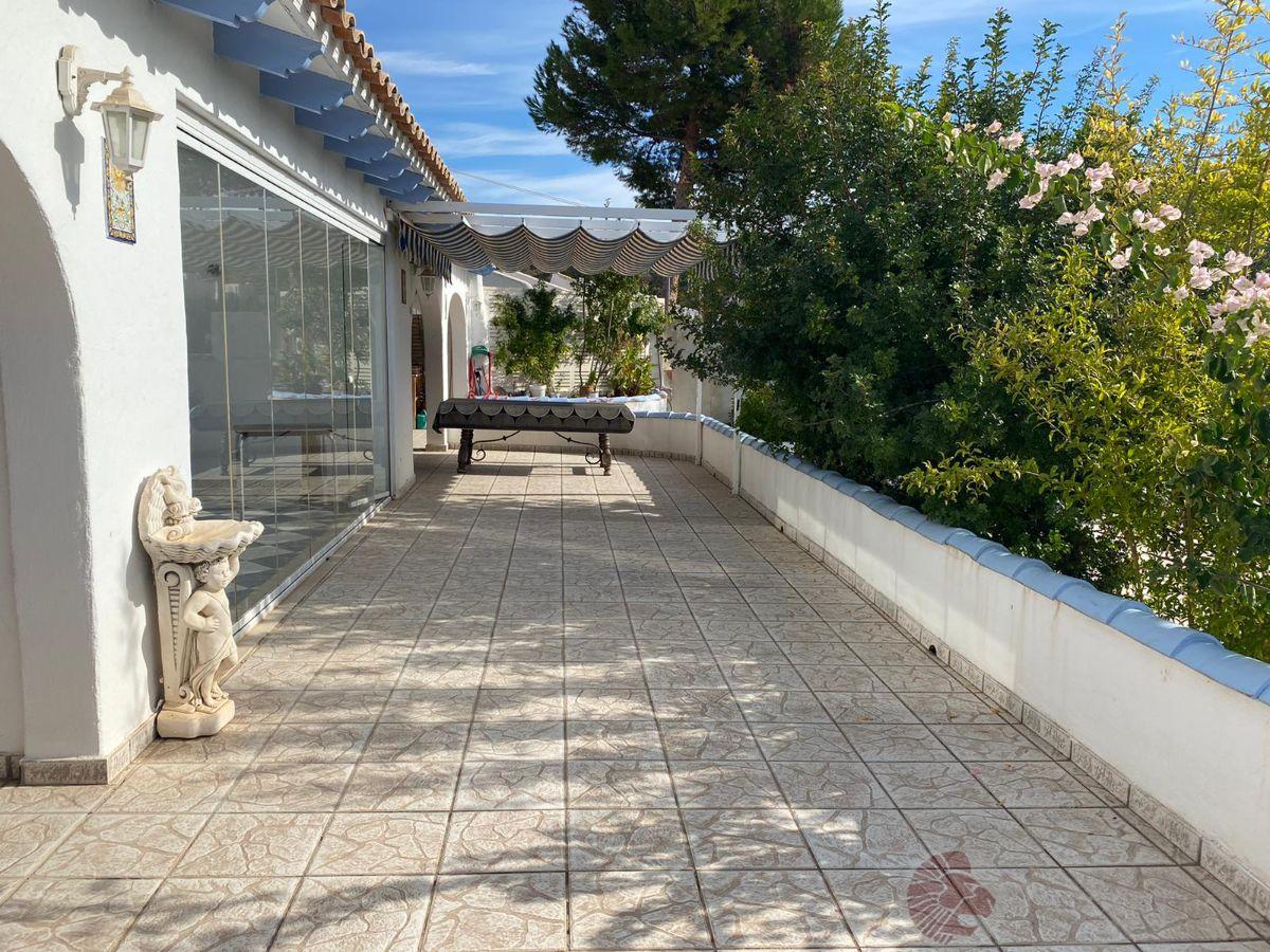 For sale of chalet in El Campello