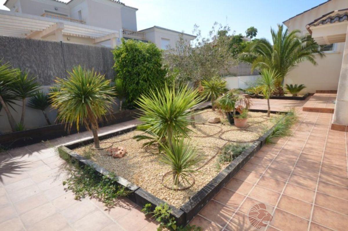 For sale of chalet in El Campello