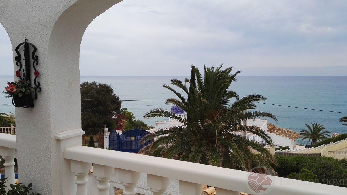 Продажа от

 Домa на El Campello