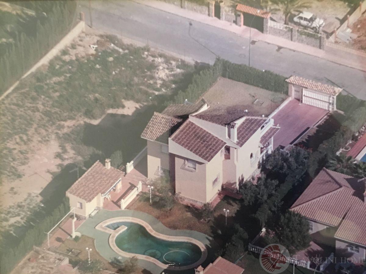 Продажа от

 Домa на San Vicente del Raspeig