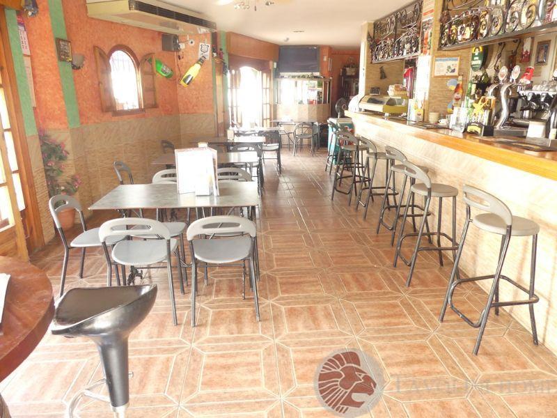 For sale of commercial in El Campello