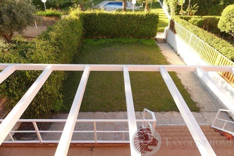 For sale of bungalow in El Campello