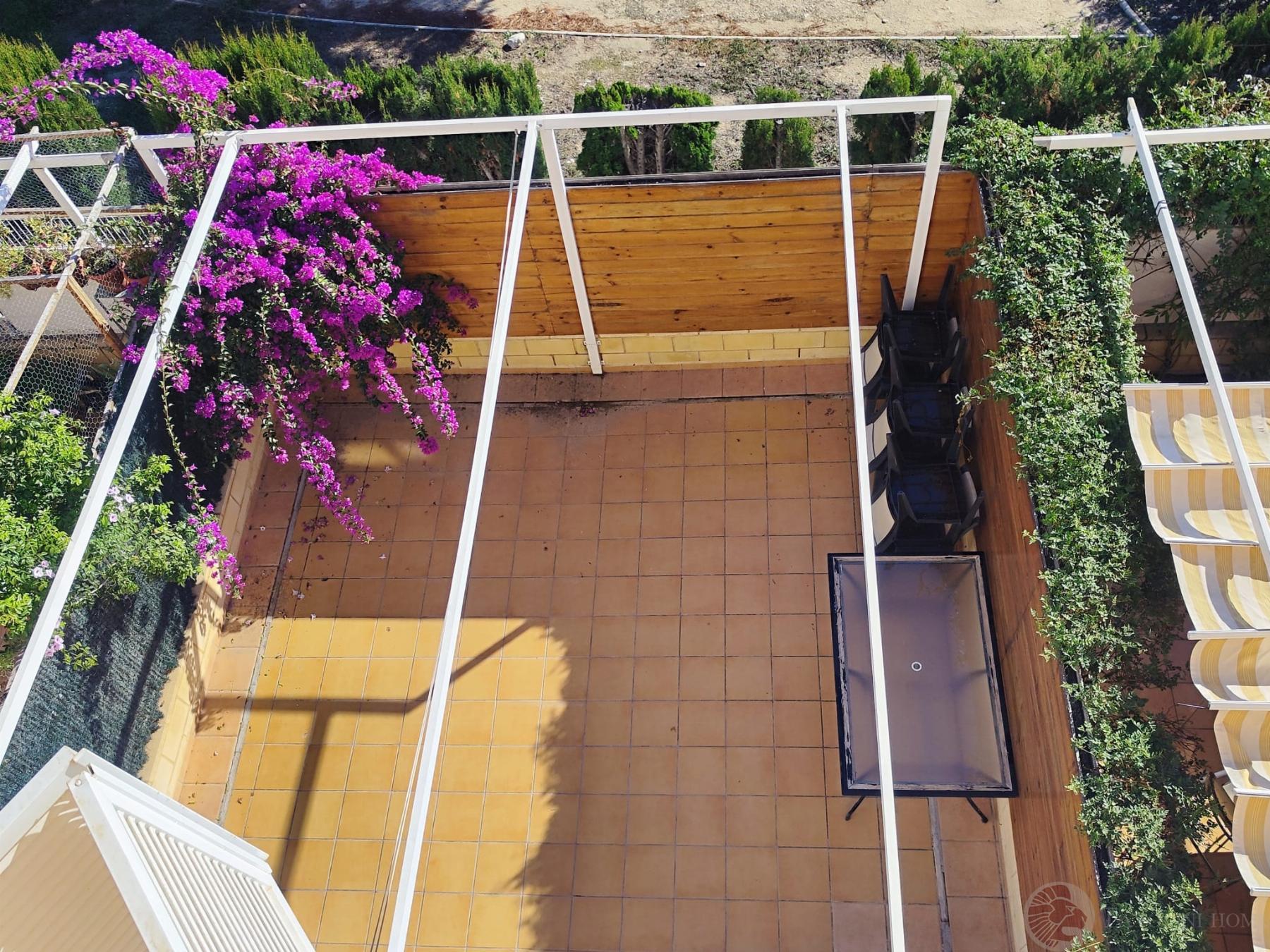 For rent of bungalow in El Campello