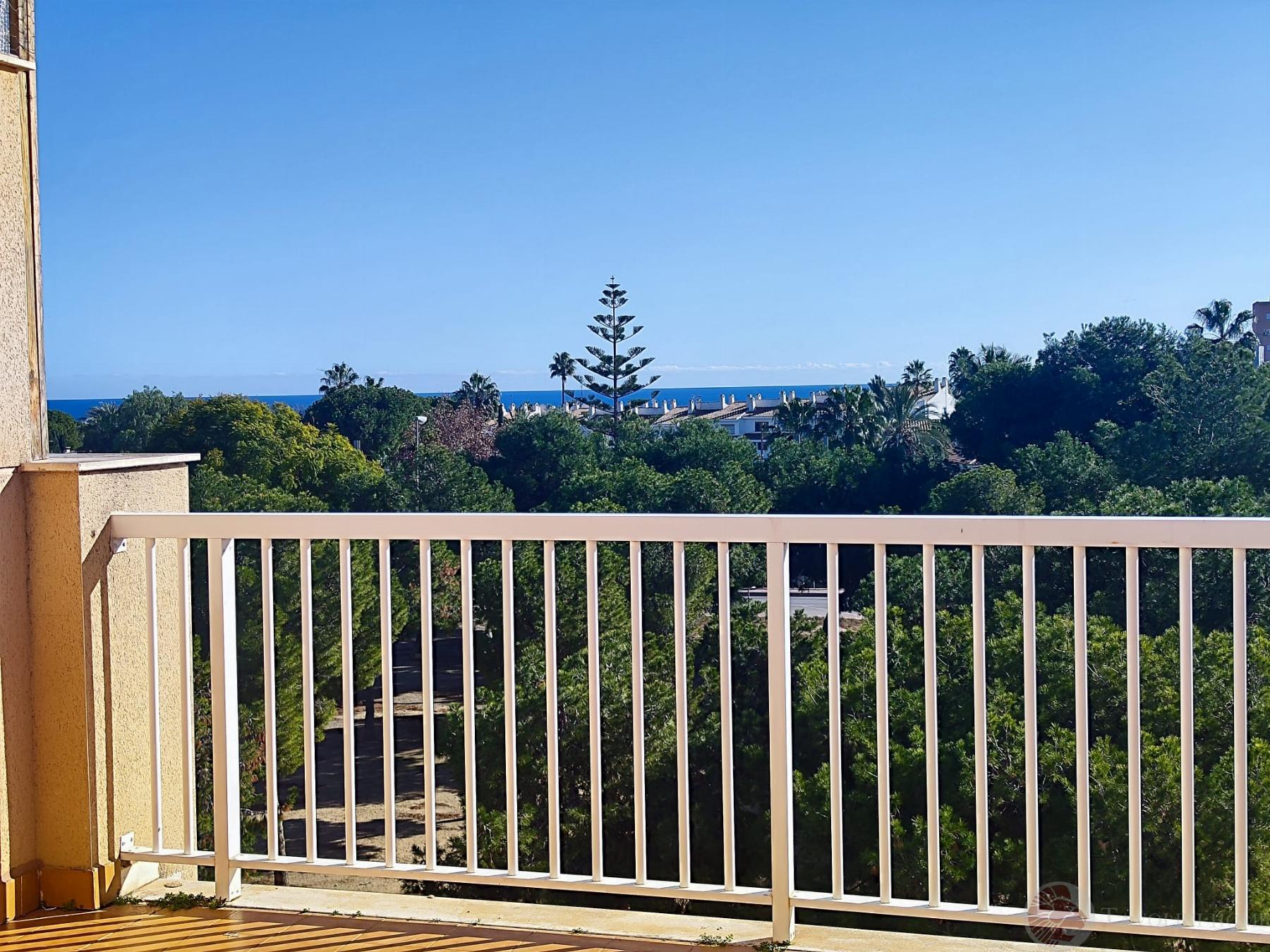 For rent of bungalow in El Campello