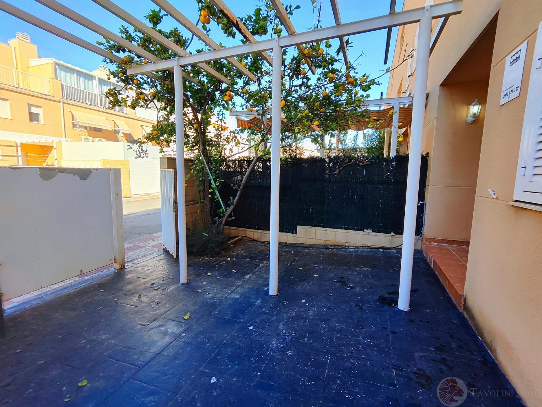 For rent of bungalow in El Campello