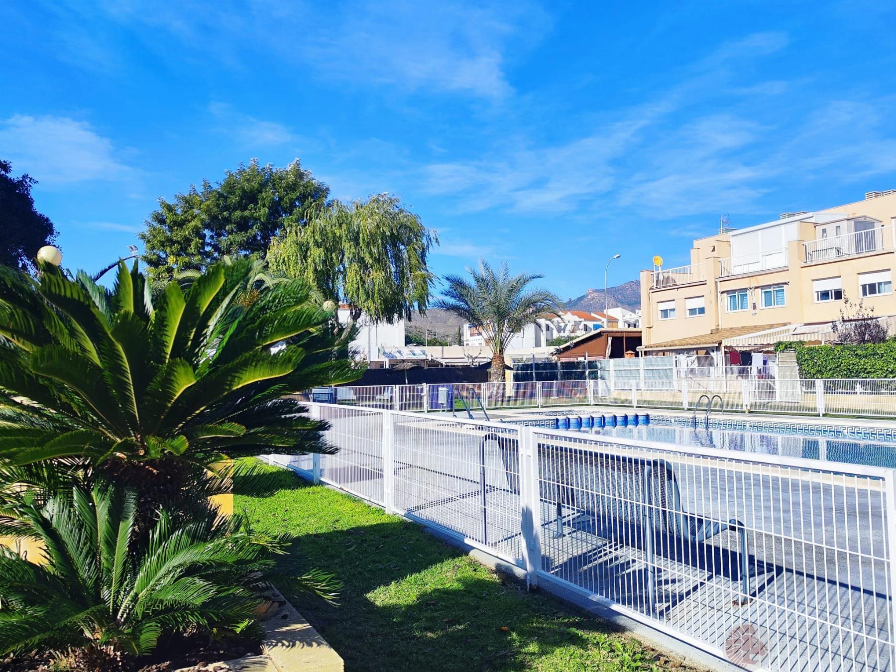 For rent of bungalow in El Campello