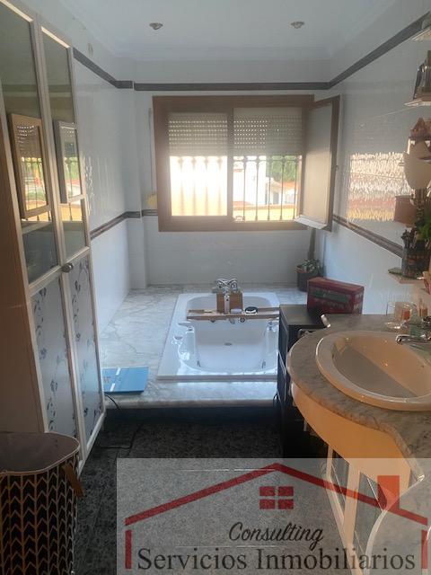 Venta de villa en Churriana