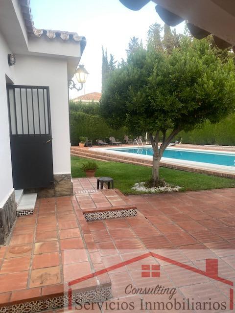 For sale of villa in Churriana