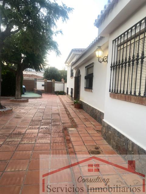 Venta de villa en Churriana